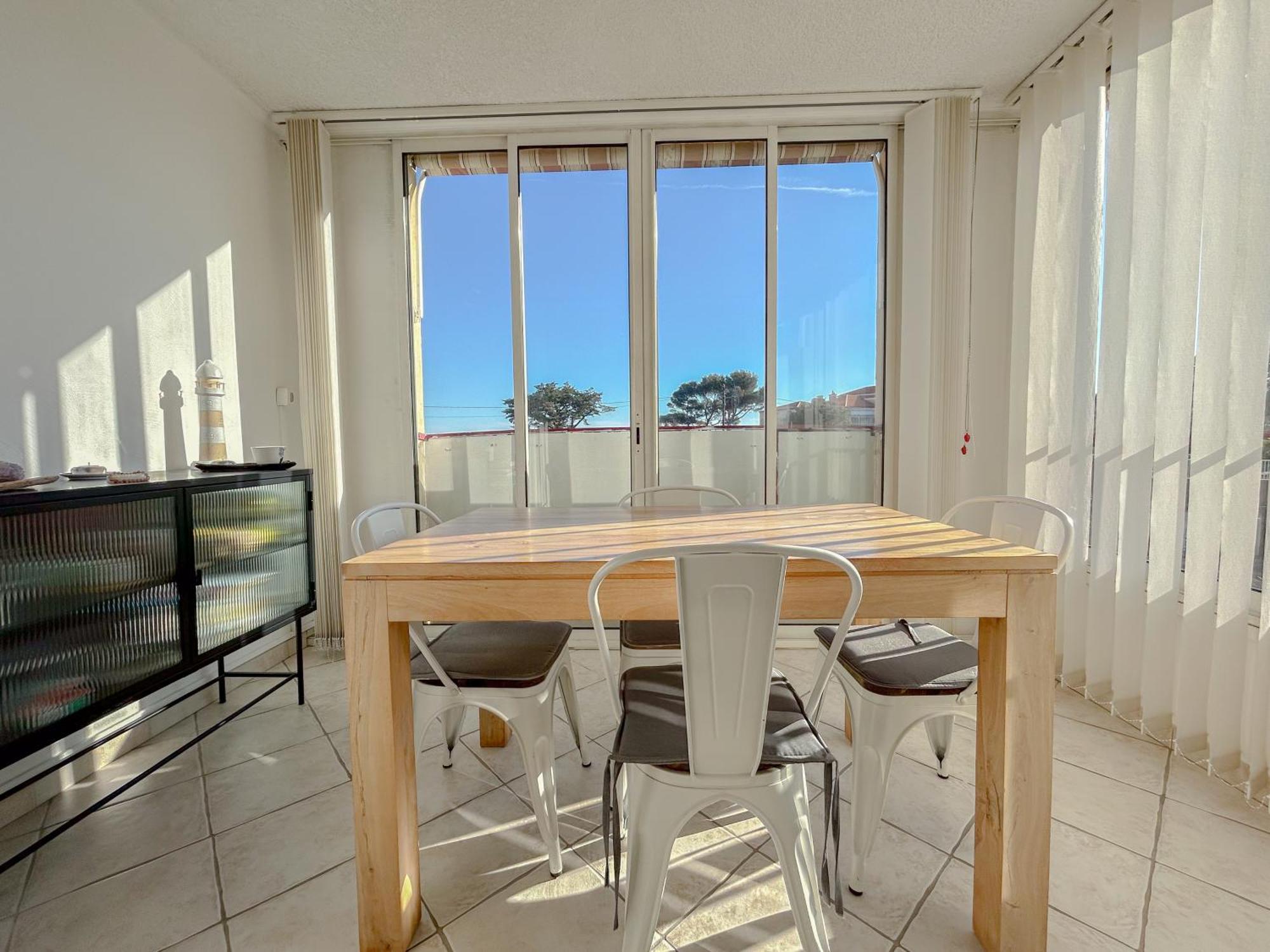Vue Et Parking Prive, T2 Avec Acces Appartement Fréjus